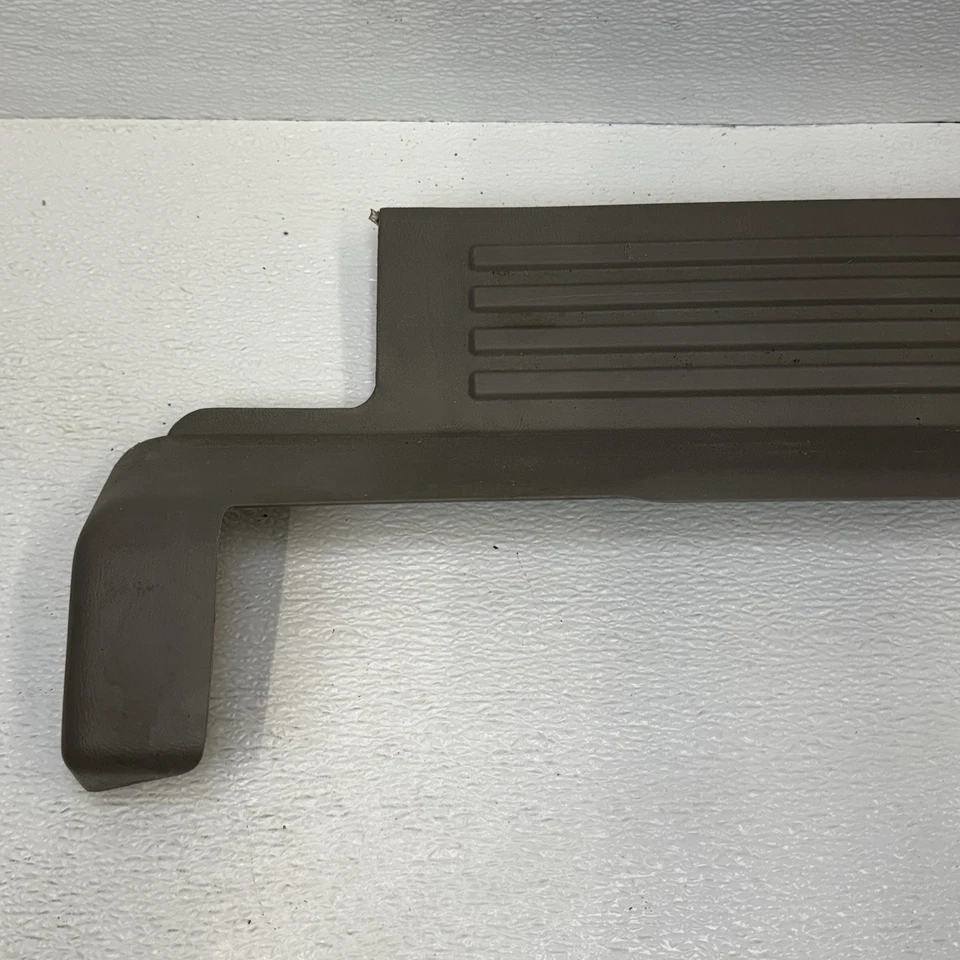 Yukon Tahoe Silverado 1999-2006 umbral de puerta placa de desgaste panel de ajuste escalón controlador Foto 2 de 4