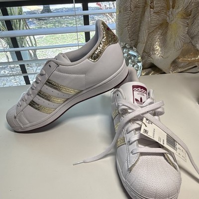 Adidas Superstar Women s 10 White Leather Sneakers Gold Stripes Burgundy Sole