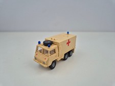 Roco 1305 Steyr-Puch Pinzgauer 712 K 6x6 SAN-Kofferaufbau Rotes Kreuz beige