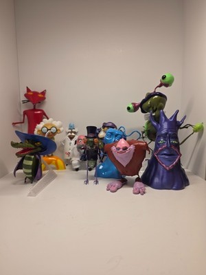 Huge Courage The Cowardly Dog lot!