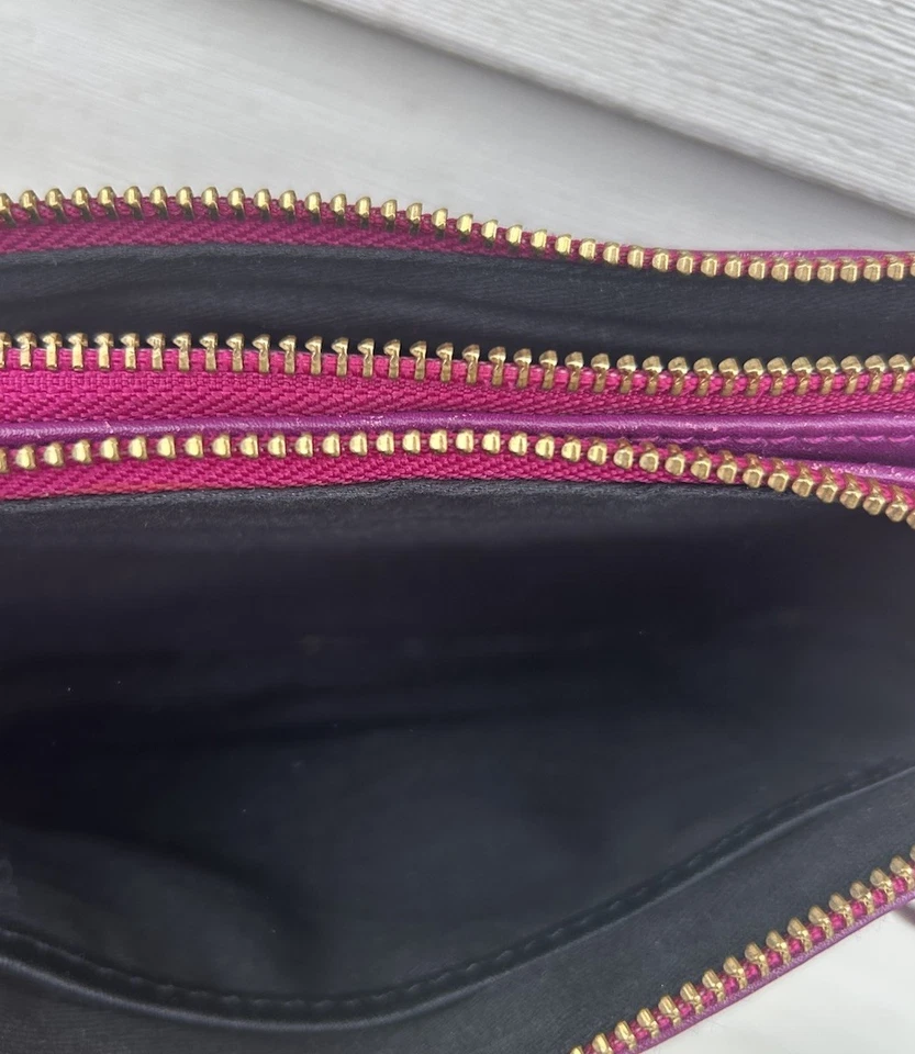 Bandolera pequeña Barneys New York púrpura  Foto 4 de 4