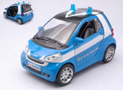 Smart Fortwo Polizei 1:24 Modell NEW RAY