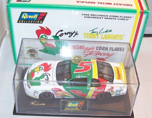 1:24 REVELL COLLECTION 1998 #5 KELLOGG'S CORNY CORN FLAKES TERRY LABONTE 1/5004