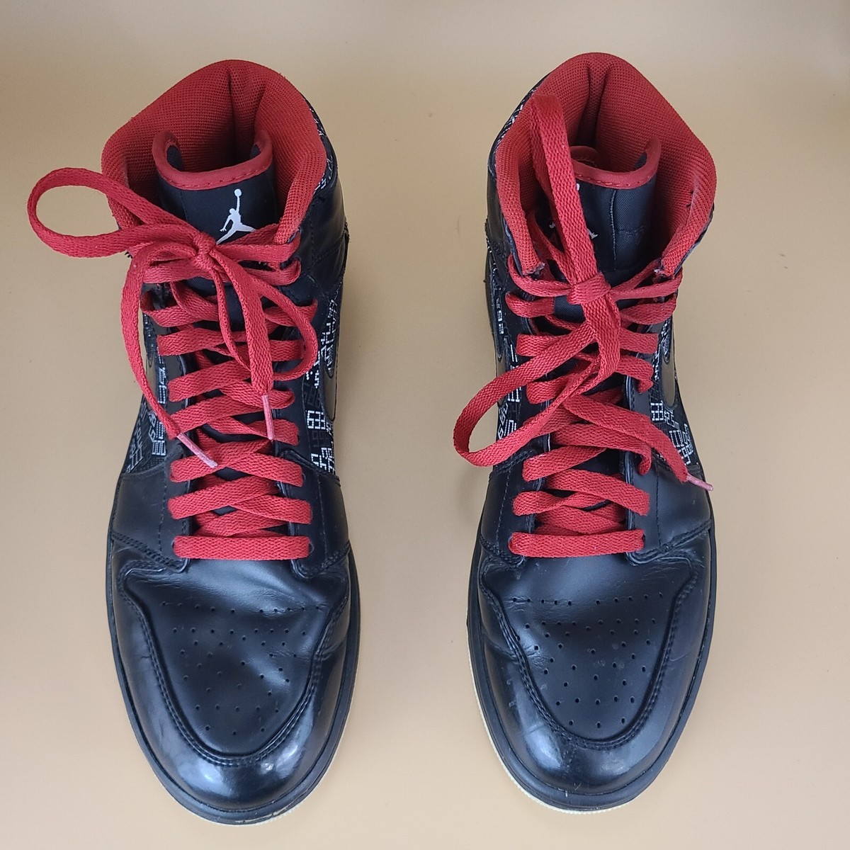 最終値下げ！NIKE AIR JORDAN 1 HIGH 95ブレッド mqdefault.jpg