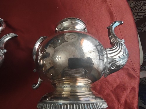FB Rogers Silver On Copper Tea Pot With Tilting Tea Pot Model 2351 - Picture 5 of 13