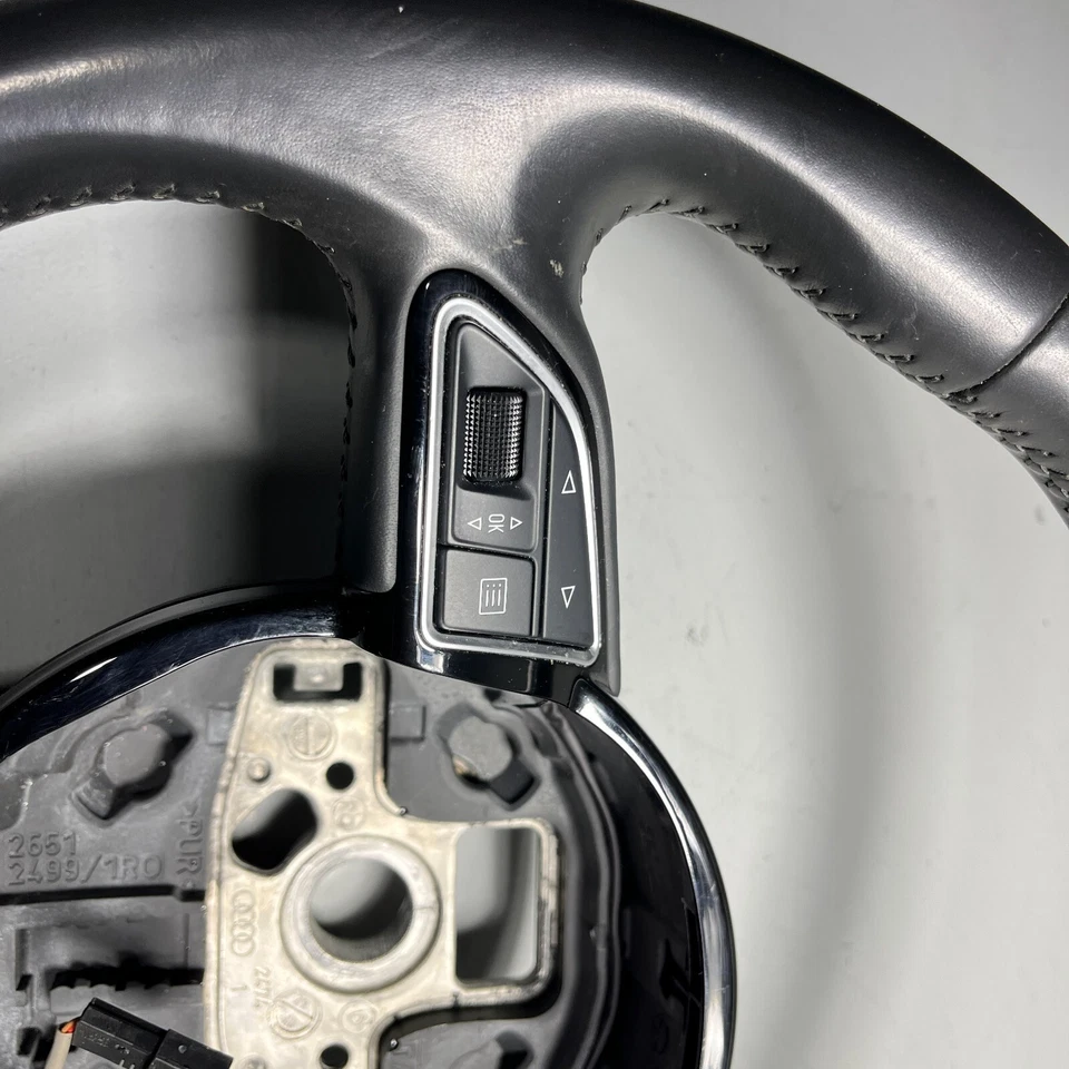 Оригинальный многофункциональный руль для Audi Q3 Quattro 2015–2018 годов выпуска - Изображение 2 из 4