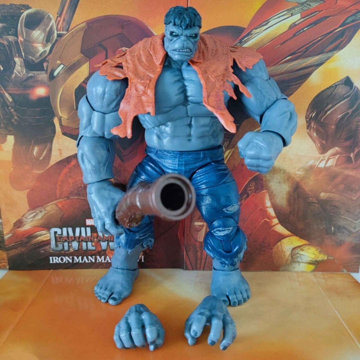 Marvel Legends 80th Anniversary Gray Incredible Hulk 8