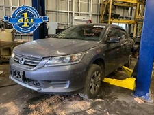 Honda Accord LX 2.4L FWD Passengers RH Headlamp Assembly 2013-2015 OEM