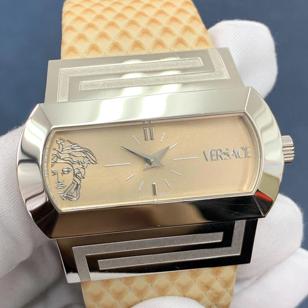 Montre femme d occasion quartz Versace Hippodrome Medusa PSQ99 EXCELLENTE AVEC B