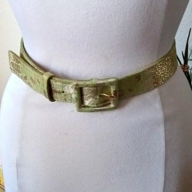 Vtg St. John womens Lt Green N Gold Brocade Cloth Covered  display picture 1