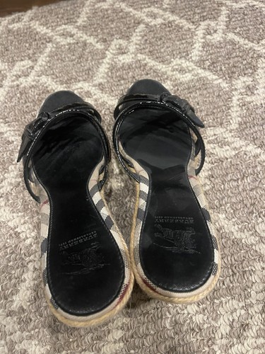 Burberry Patent Leather Check Wedge Sandals - Size EU 40/ US 10 - 第 1/8 張圖片