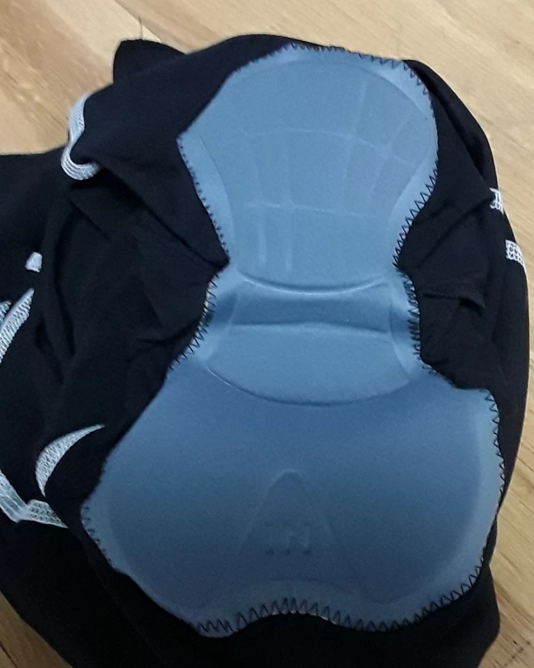 Trisuit de lycra inversa para hombre con acolchado coolmax mediano Foto 3 de 3