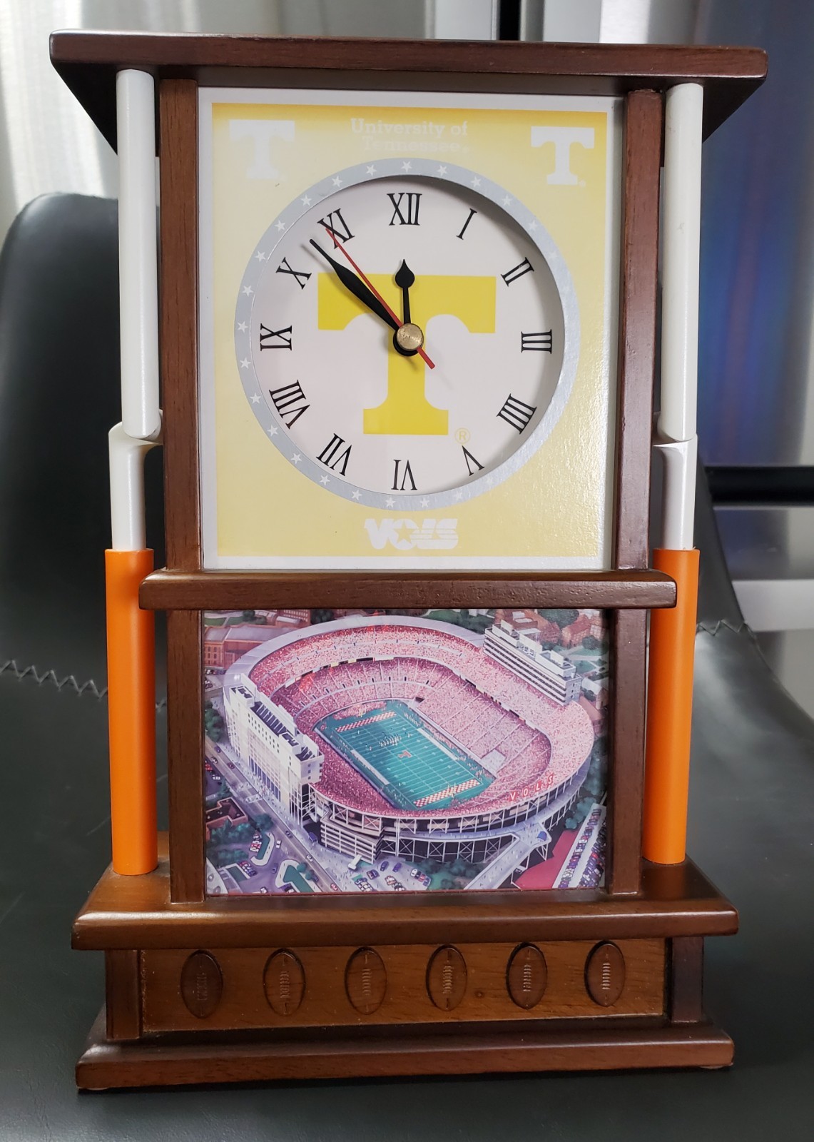 Tennessee Volunteers Football, Neyland Stadium Desk Clock. Danbury Mint