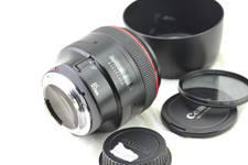 CANON EF 85mm f/1.2 L USM ..