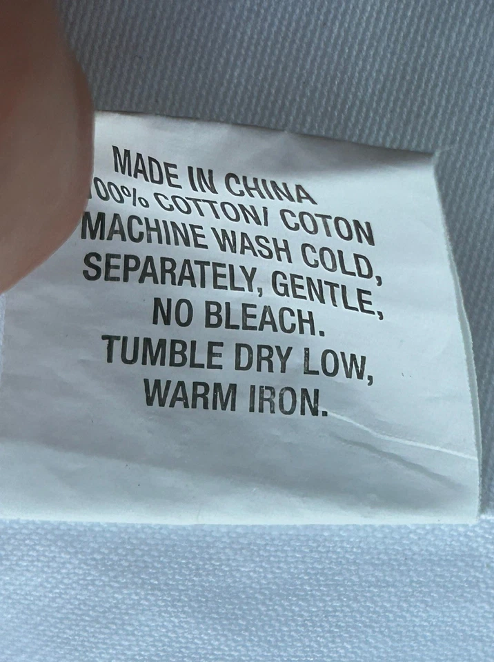 Crate & Barrel Classic Tablecloth 100% Cotton White 60" x 90"Hemmed Edge - Image 4 of 4