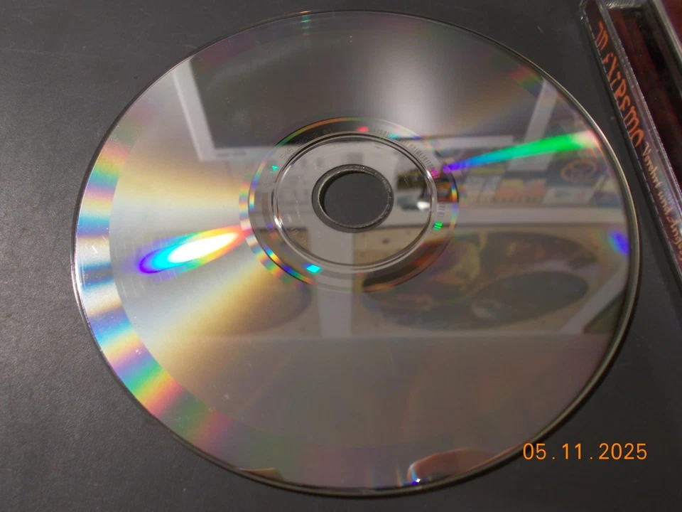 Verehrt und Angespien von In Extremo (1999) - Bild 3 von 4