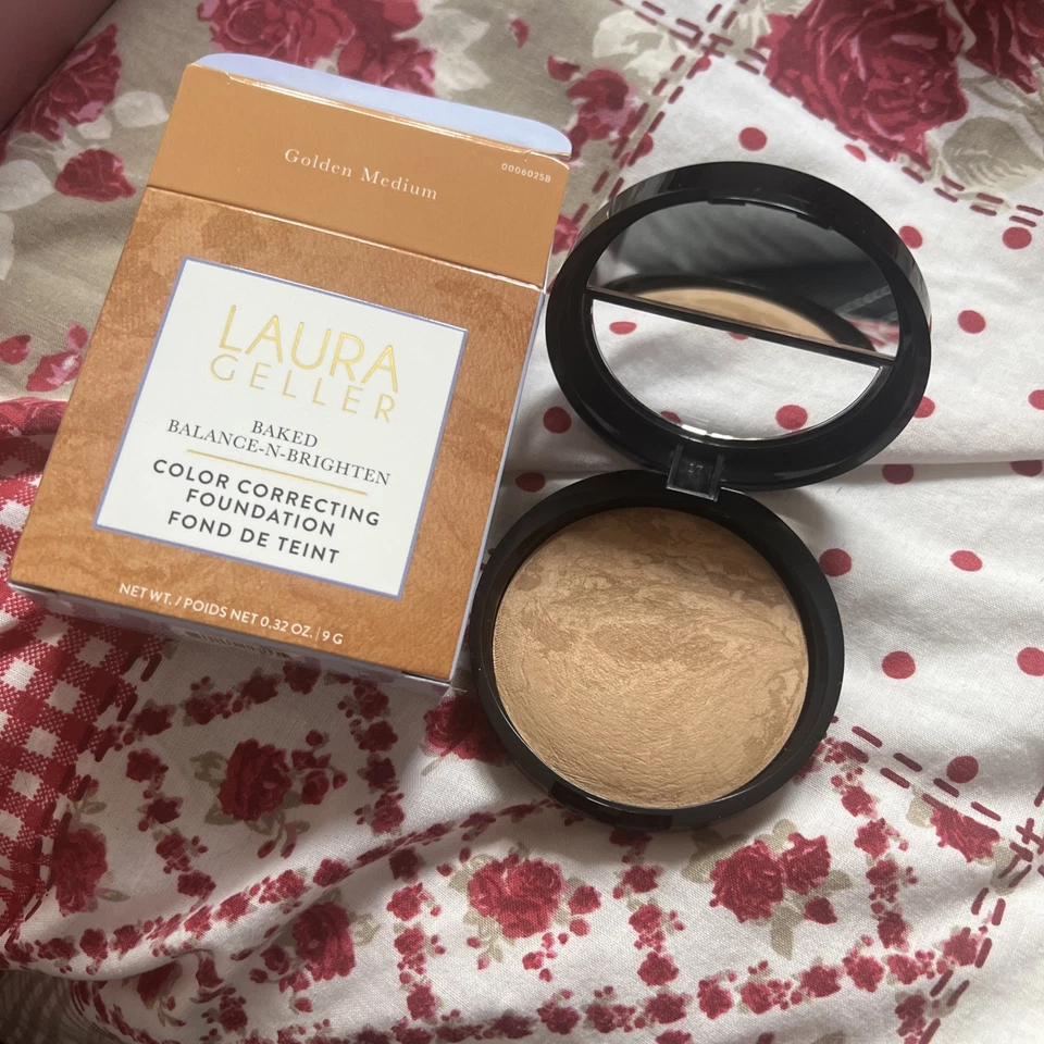 Laura Geller Baked Balance-n-Brighten Colour Correcting Foundation Golden Medium