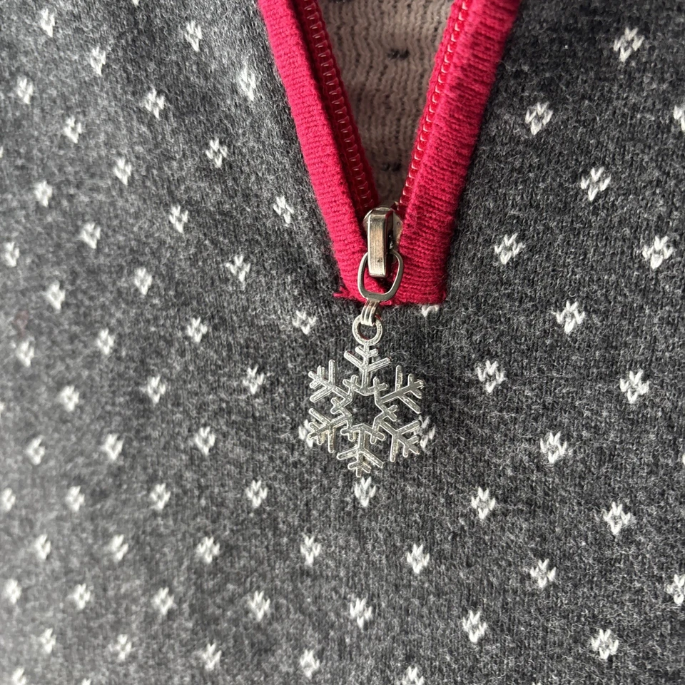 Breckenridge Ladies Size L Sweater 3/4 Zip Gray Red White Pattern Snowflakes  - Image 3 of 4