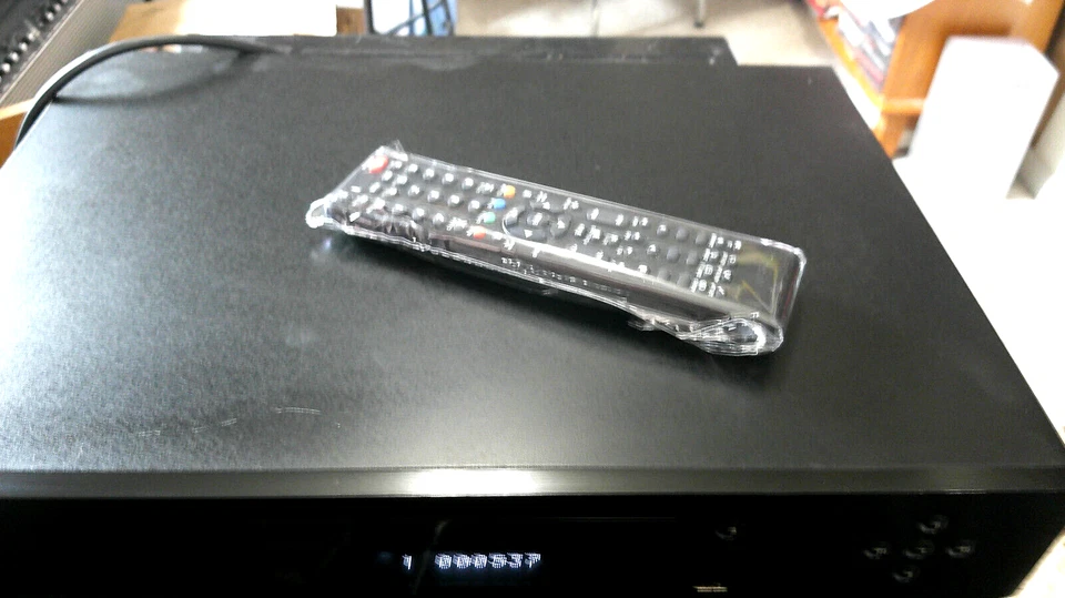OPPO UDP-203 4K Ultra HD Blu-ray Player with ONew Replacement l Remote - Image 2 of 4