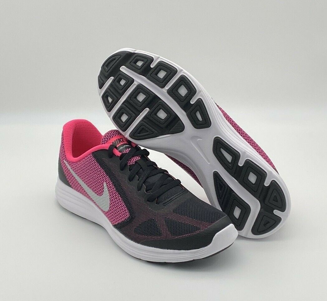 nike revolution size 3
