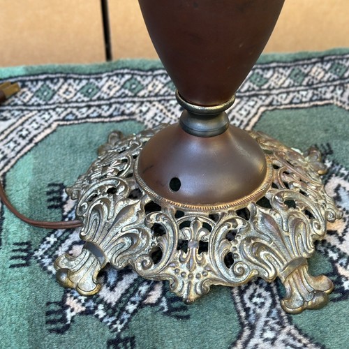 Antique Signed Bradley & Hubbard 8324 Fleur-De-Lys Brass Electrified Table Lamp - Picture 5 of 13