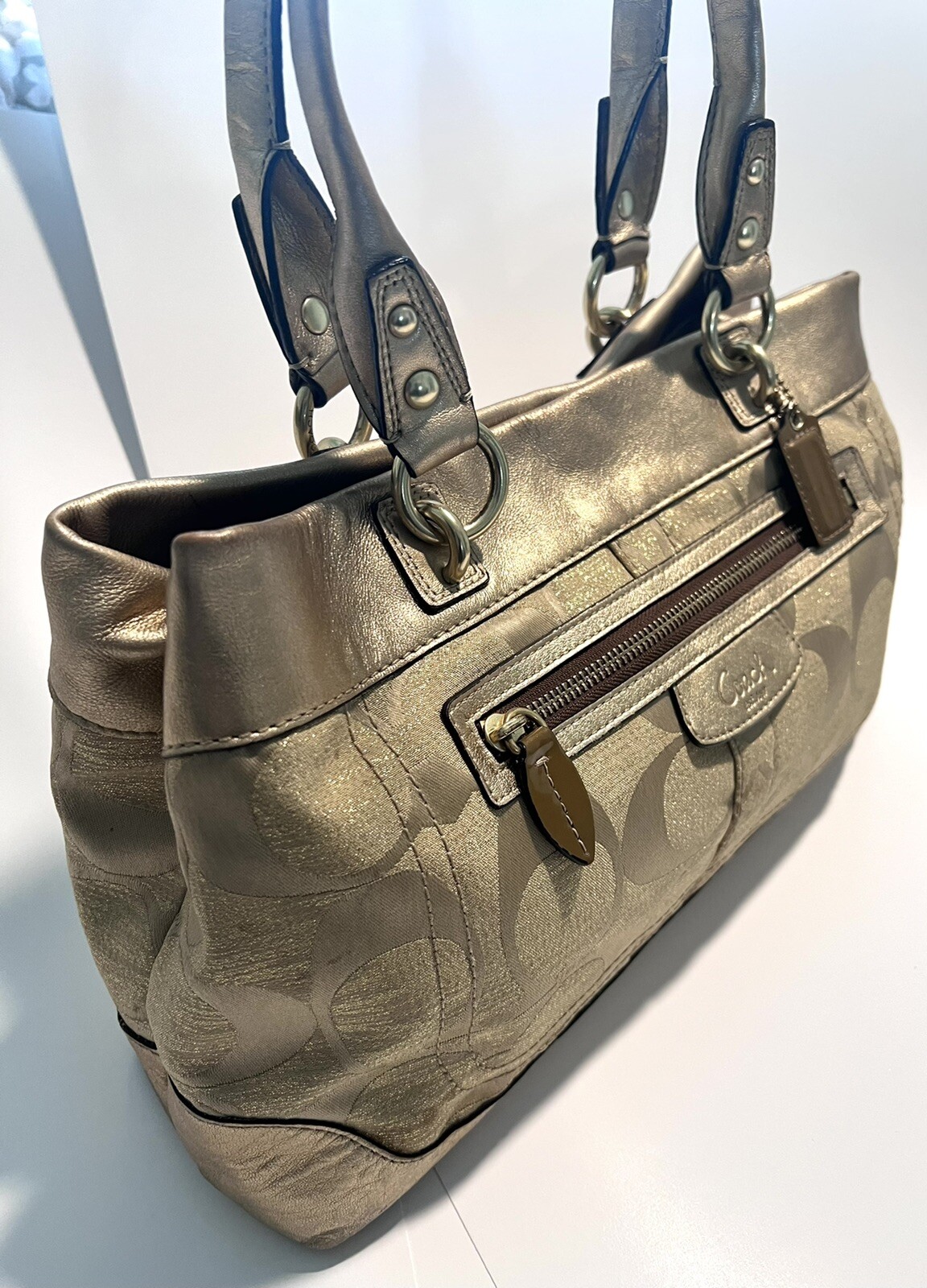 Coach, Gold Signature Shoulder/Handle Bag w Gold Hard… Gem