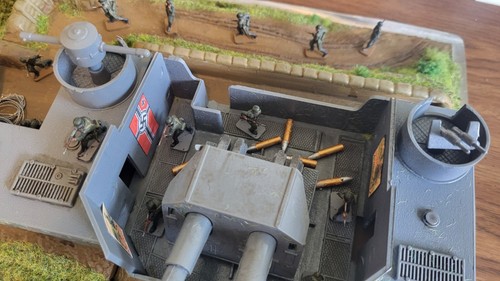 Pro Built D-day Diorama 80th Anniversary Museum Quality Miniatures Airfix - Picture 18 of 22
