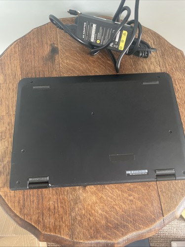 Lenovo ThinkPad Yoga 11e Chromebook Celeron N3150 4GB RAM 11.6" Touchscreen - Picture 4 of 5