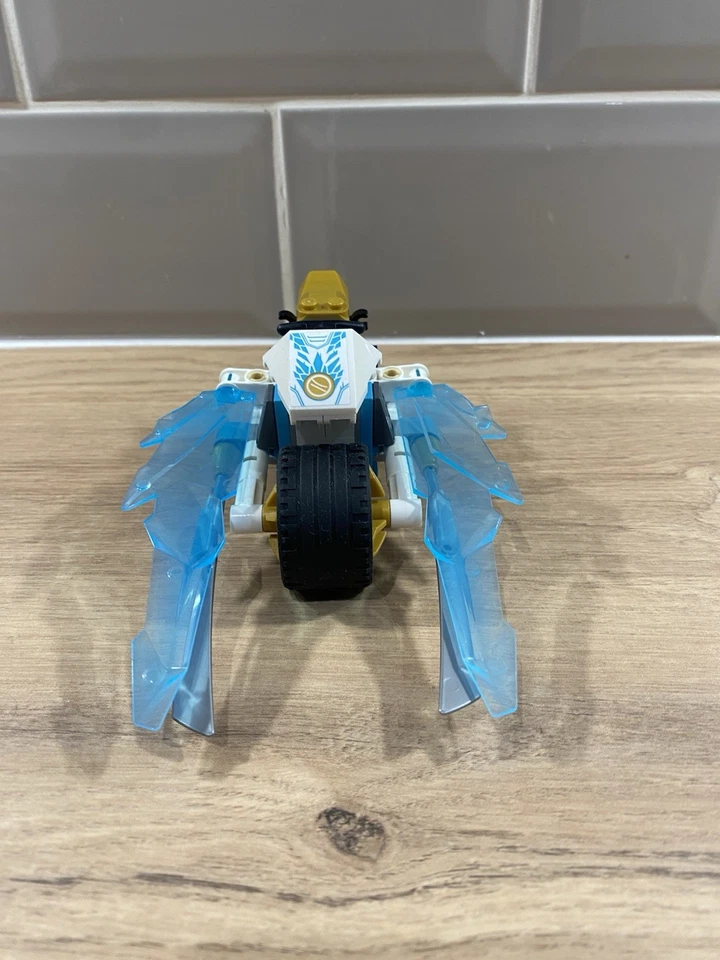 LEGO Ninjago 71816 Zane's Ice Motorcycle, photo 3 of 4