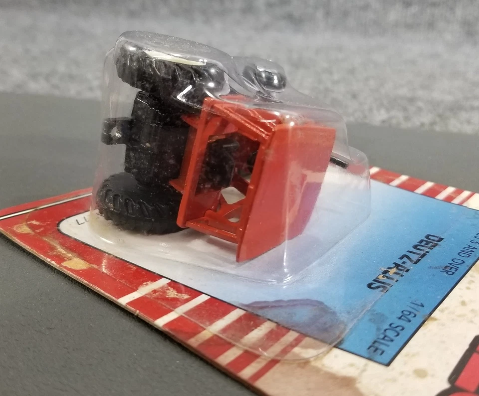 VTG ERTL 1/64 DEUTZ ALLIS TRACTOR W/CAB DIECAST METAL IOP - Image 4 of 4