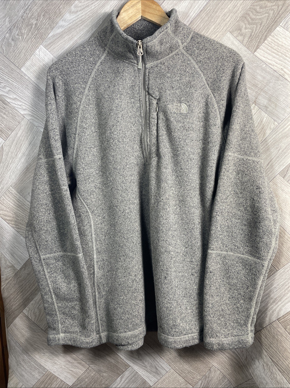 The North Face Men's Large Grey Quarter Zip Fleece