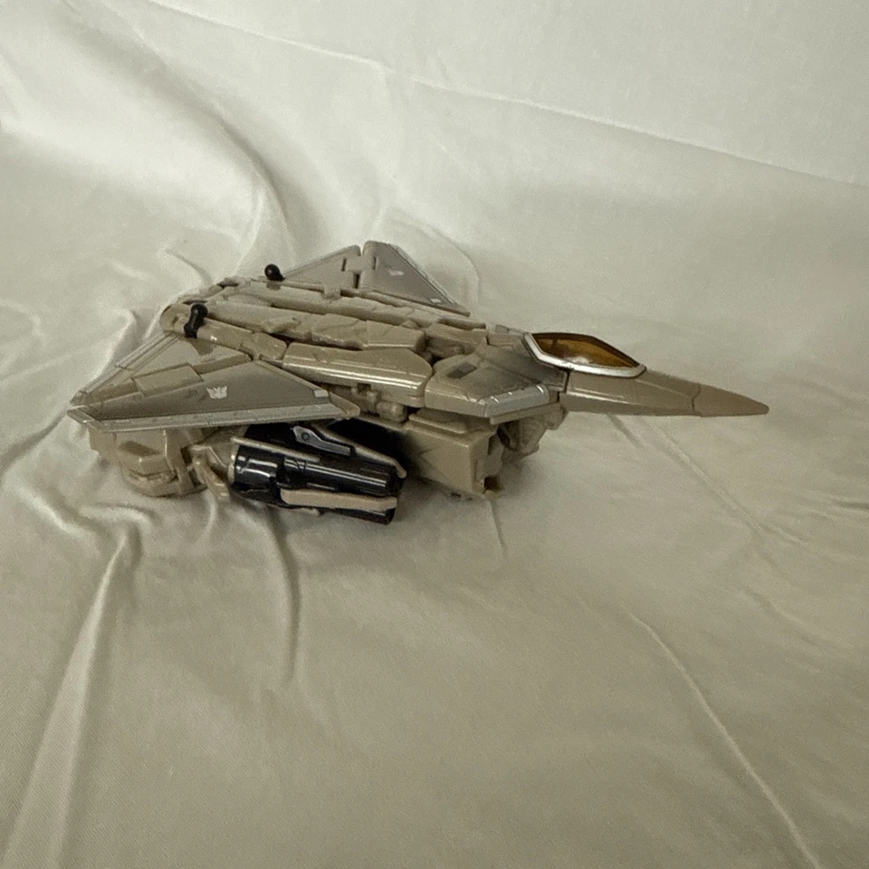 Transformers Movie Voyager Class Deep Space Starscream 2008 Action Figure - Image 3 of 4