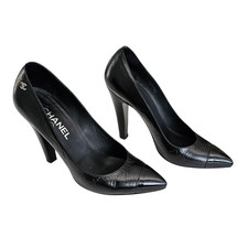Chanel CC Patent Leather Pointed Cap Toe Pump Heel Size 39 US 8 8.5 Black Silver