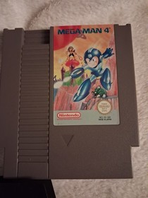 Mega Man 4 Nintendo NES PAL UKV Complete Set with Box and Manual