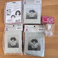 Lot of 4 Curls Boucles  1 Doll Plastic Head Doll Accessories Vintage