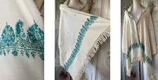 VTG CREAM WOOL SCARF SHAWL FLORAL EMBROIDERY TEAL GREEN AQUA FRINGE 25"x74" GUC
