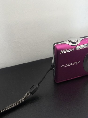 Nikon Coolpix S3000 12.0 mp Digital Camera Pink - Picture 5 of 11