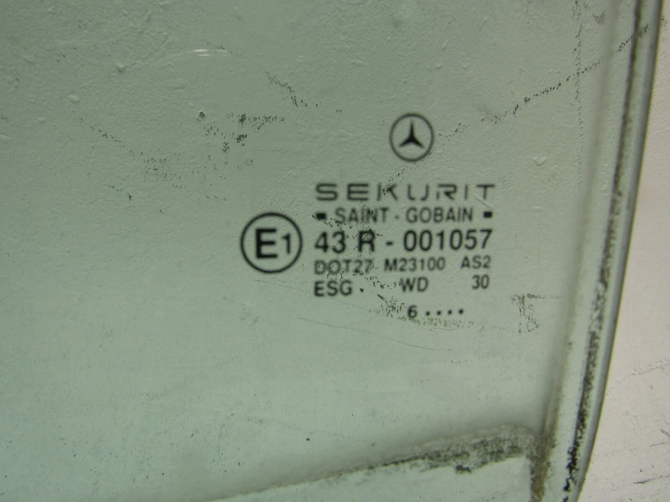 Puerta Ventana Cristal C230 1997 2000 Mercedes Benz Lado Izquierdo Conductor Trasero OEM Foto 3 de 4