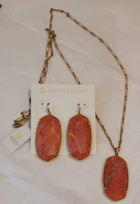 KENDRA SCOTT DANIELLE EARRINGS & NECKLACE SET BURNT SIENNA HOWLITE