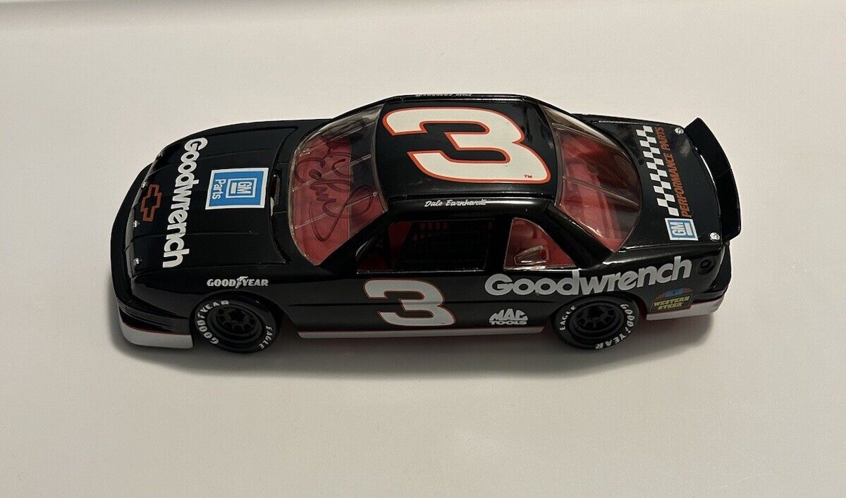 モノグラム 1/24 #3 goodwrench ルミナ ナスカー 完成品 Dale Earnhardt Sr 1:24 Goodwrench Lumina #3 Nascar Diecast