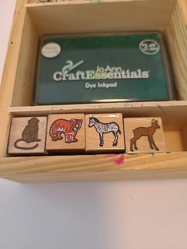 Melissa & Doug Wooden Tray, Zoo Animal Stamp Set Of 8, 2 Ink Pads Green Red - Picture 4 of 5