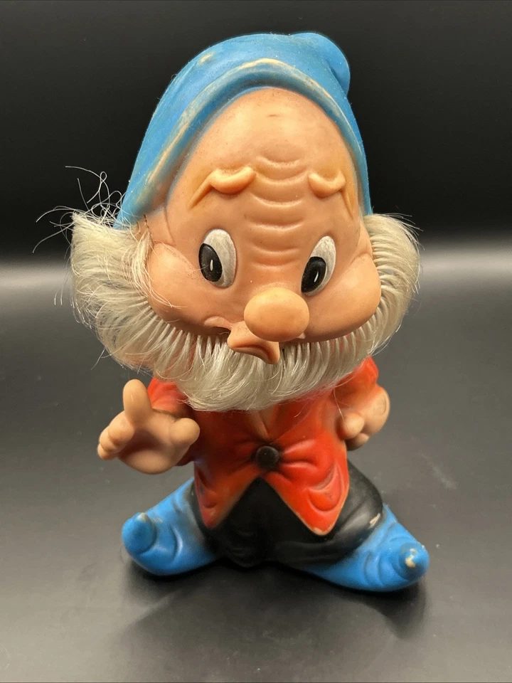 Figura vintage de goma 1960 Snow White Dwarf Doc 8" de Famosa Foto 2 de 4