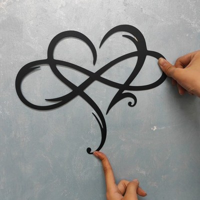 HELLOYOUNG Black Metal Heart Wall Decor Rustproof Love Sign Indoor Outdoor