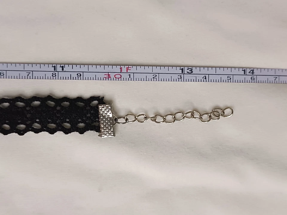 Choker Vintage Handmade - Black Lace Gothic Elegance USSR - Image 4 of 4