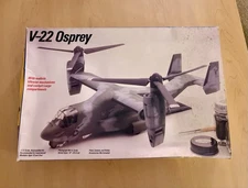 Vintage Testors ITALERI 1/72 V-22 Osprey Aircraft Model Kit 640 Open Box