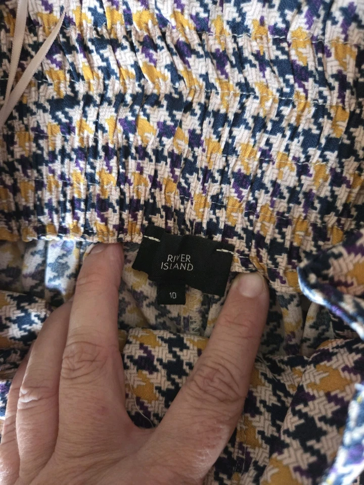 Lovely River Island checked yellow purple and cream wide leg trousers size 10 - Image 3 of 4