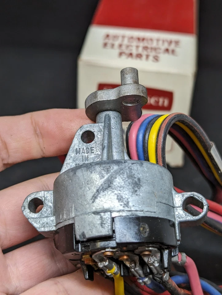 78-85 DODGE D100 D200 D300 W100 W200 W300 PICKUP TRUCK IGNITION SWITCH W/O TILT - Image 3 of 4