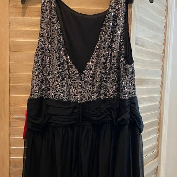 Black and silver sequin jessica howard formal gown Plus size