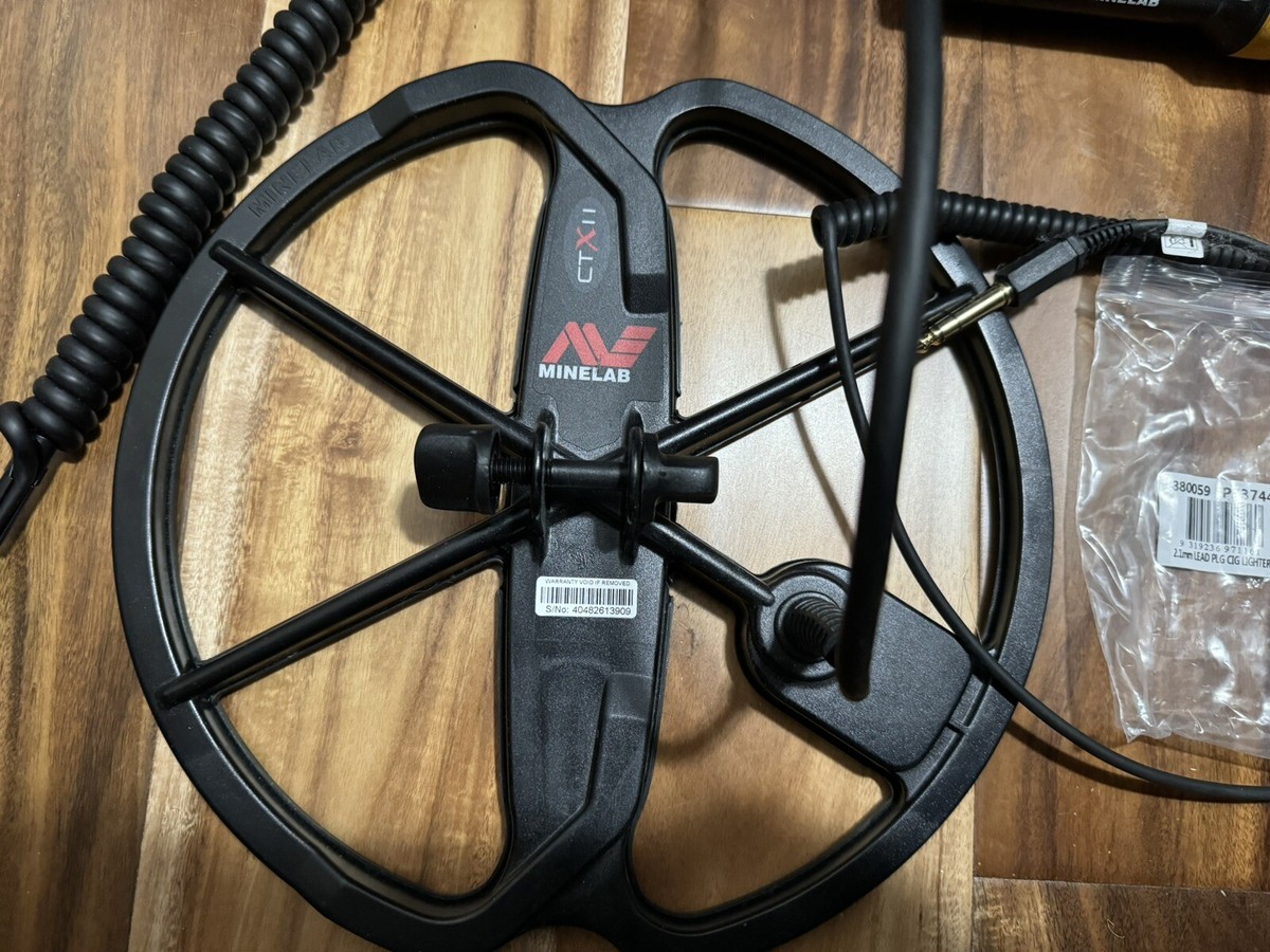 Minelab CTX 3030 Waterproof Metal Detector Special with 17