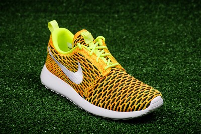 Nike Roshe One Flyknit Total 704927-702 from 131,00 €